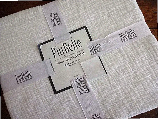 PIUBELLE PORTUGAL Light Weight COTTON WHITE Textured QUEEN COVERLET Blanket